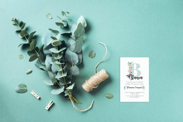 Invitación de comunión con inicial verde