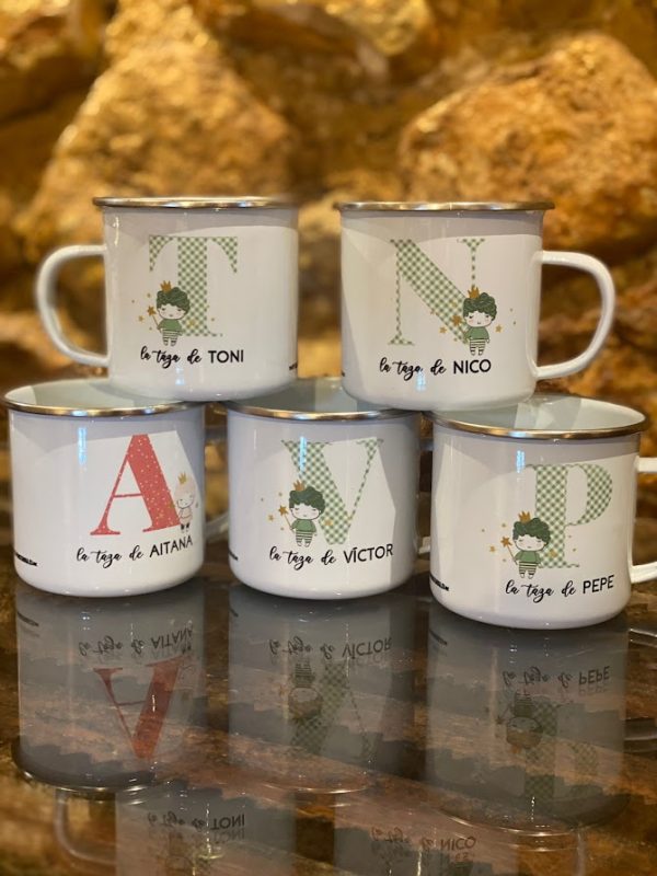 Taza metálica con inicial Little